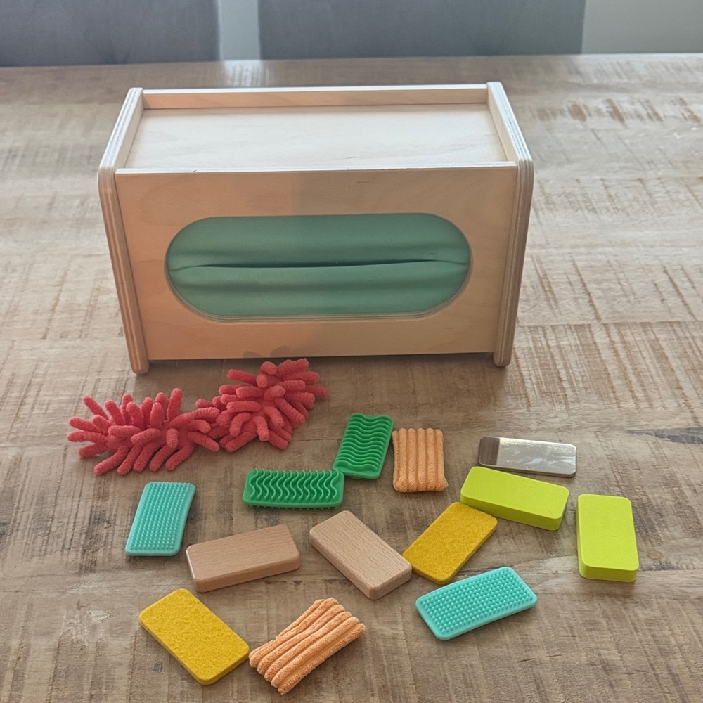 Lovevery guessing game sensory set